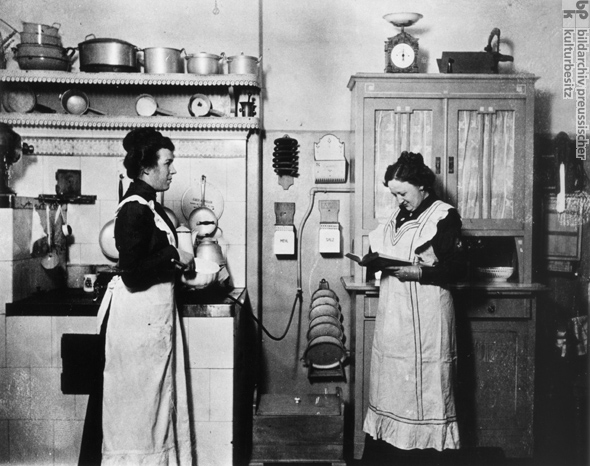 Das Küchenpersonal (um 1910)